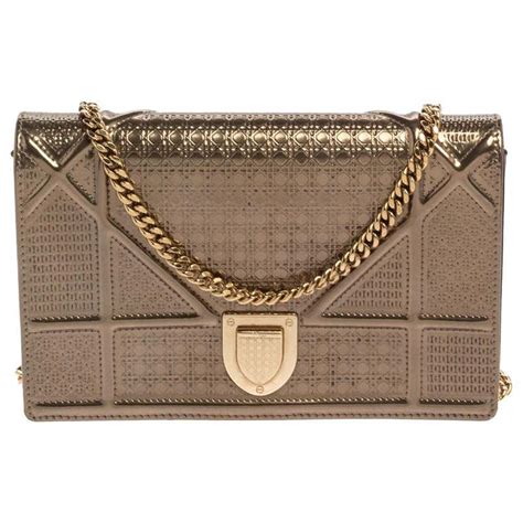 dior wallet on chain ราคา|CHRISTIAN DIOR Metallic Patent Micro.